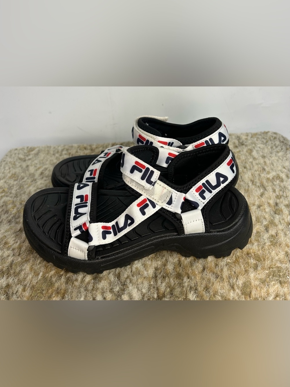 5 for $25🔥FILA Strappy Black Logo Sandals Women's Size 7- New
